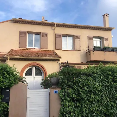 Lavande Holiday home *